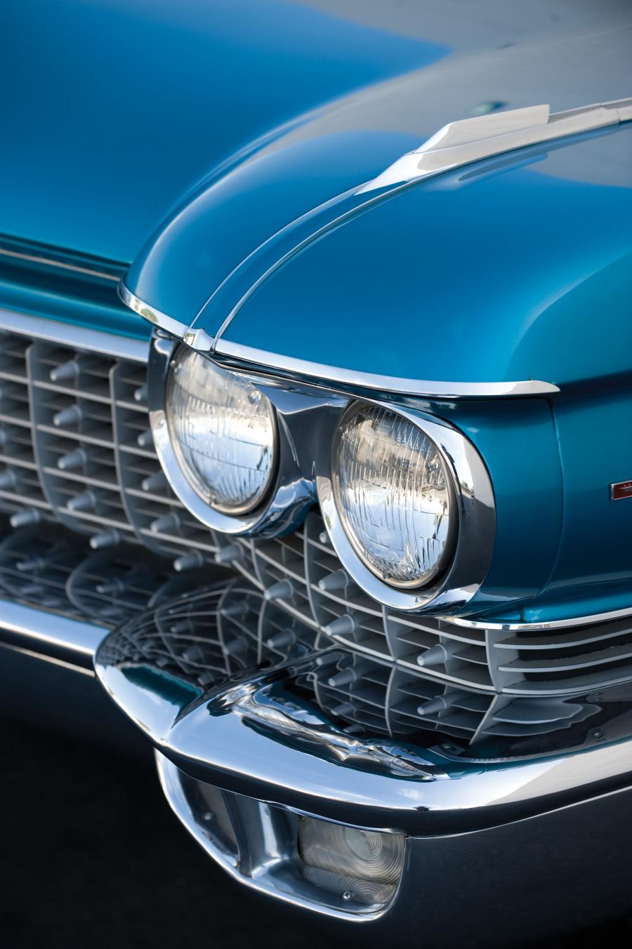  Cadillac Series 62 2-Door Hardtop Coupe 1960 года  (фото 2 из 9)